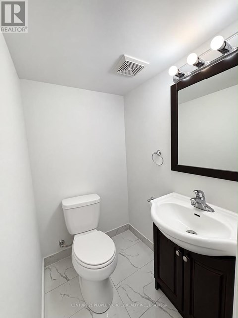 4339 RADISSON(BASEMENT) CRESCENT W 2 Beds Apartment for Rent