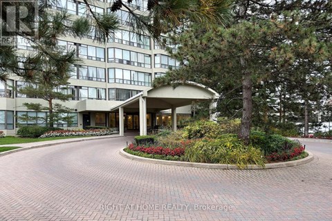 708 - 22 HANOVER ROAD 3 Beds Apartment for Rent