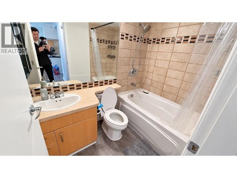 6XX 189 DAVIE STREET 1 Apartment for Rent