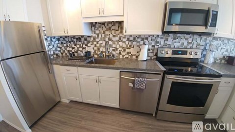 222 Ka?Iulani Avenue 2 Beds Apartment for Rent