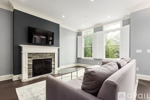 122 West Starr Avenue 3 Beds Apartment for Rent
