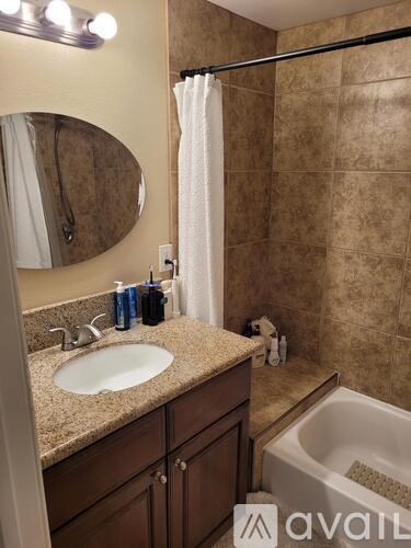 917 North Vineyard Avenue 2 Beds Apartment for Rent