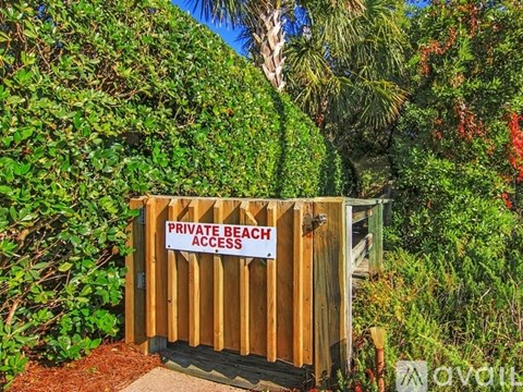 4135 South Fletcher Avenue 3 Beds Apartment for Rent
