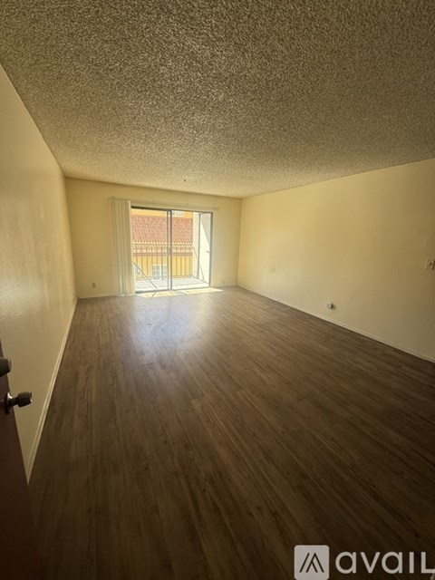 14032 Doty Ave 2 Beds Apartment for Rent