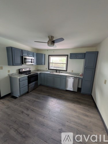 1001 Main St 3 Beds Apartment for Rent