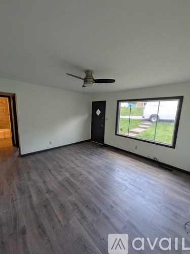 1001 Main St 3 Beds Apartment for Rent