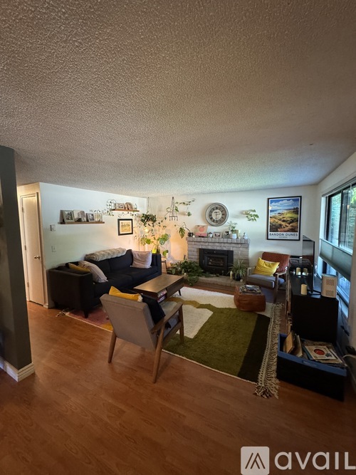3107 Northeast 51st Street 3 Beds Single Family Home for Rent - Photo gallery 4