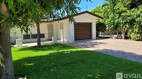 3711 Northeast 13Th Terrace 3 Beds Apartment for Rent