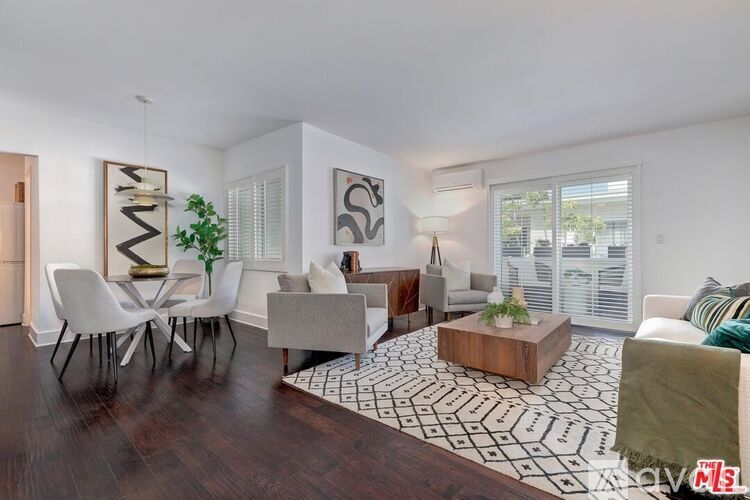 1535 Granville Avenue 2 Beds Condo for Rent - Photo gallery 1