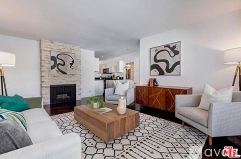 1535 Granville Avenue 2 Beds Apartment for Rent