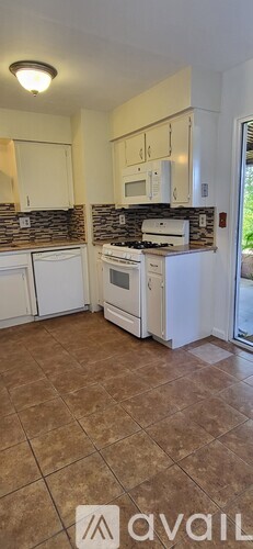 1955 8th Street 2 Beds Apartment for Rent - Photo gallery 5