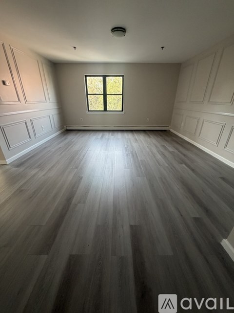 176 Reid St 2 Beds Apartment for Rent