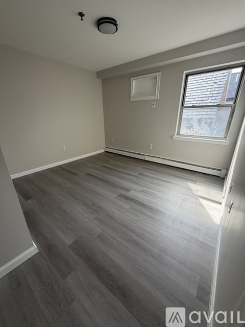 176 Reid St 2 Beds Apartment for Rent