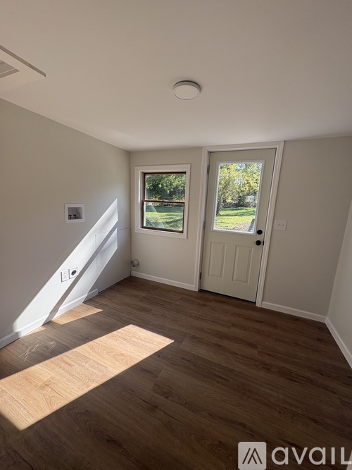 25 Glen Ave 3 Beds Single Family Home for Rent - Photo gallery 3