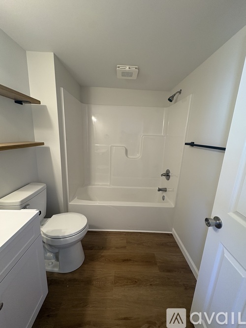 25 Glen Ave 3 Beds Single Family Home for Rent - Photo gallery 5