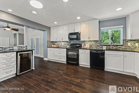 1014 8Th Avenue North 3 Beds Apartment for Rent