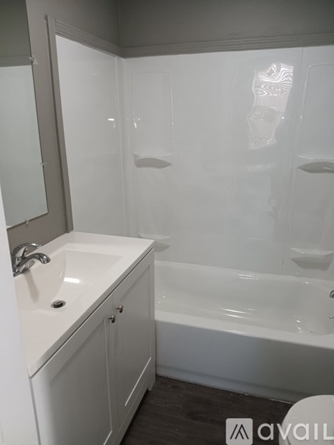 212 Summit St 2 Beds Apartment for Rent