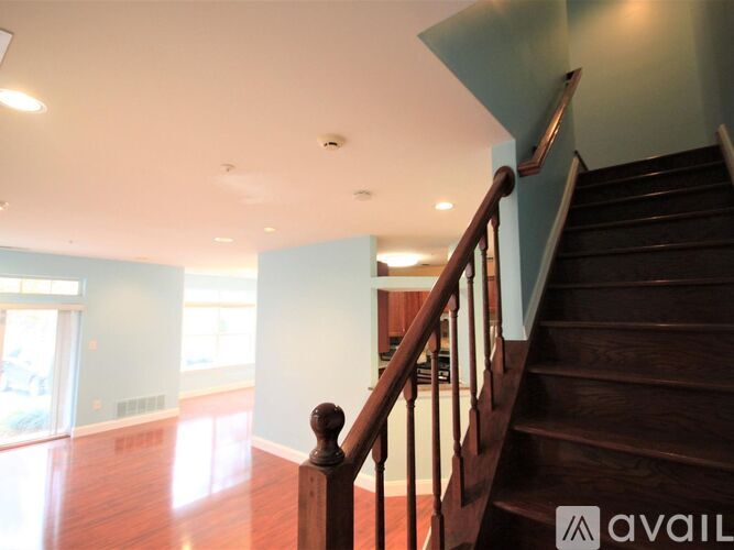 409 Dresher Woods Drive 2 Beds Condo for Rent - Photo gallery 3