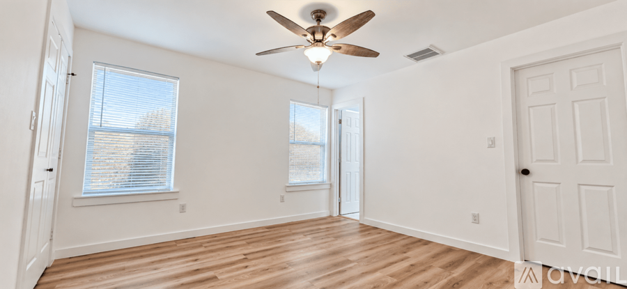 1052 North Ln 3 Beds Apartment for Rent - Photo gallery 5