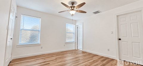 1052 North Ln 3 Beds Apartment for Rent