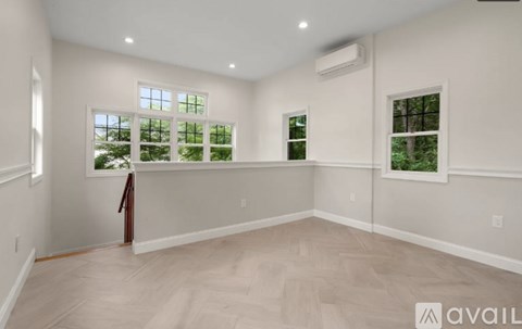 10 Shore Road 2 Beds Apartment for Rent