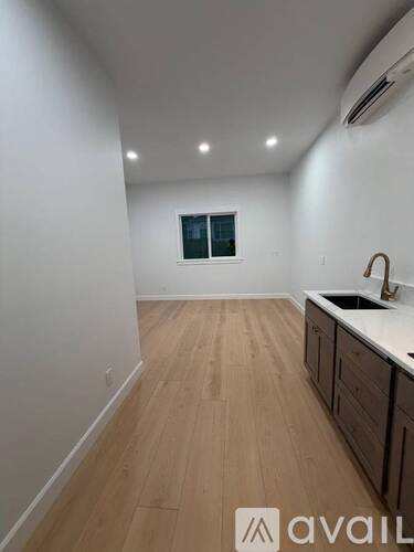 1815 G St Studio Apartment for Rent - Photo gallery 4