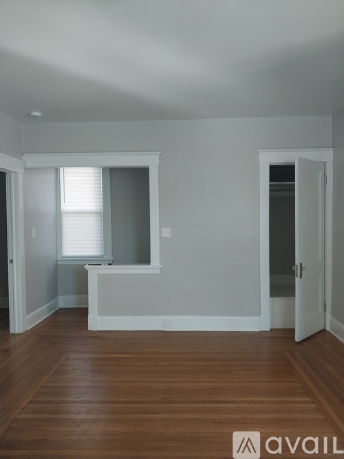 649 Glenwood Ave 3 Beds Apartment for Rent - Photo gallery 4