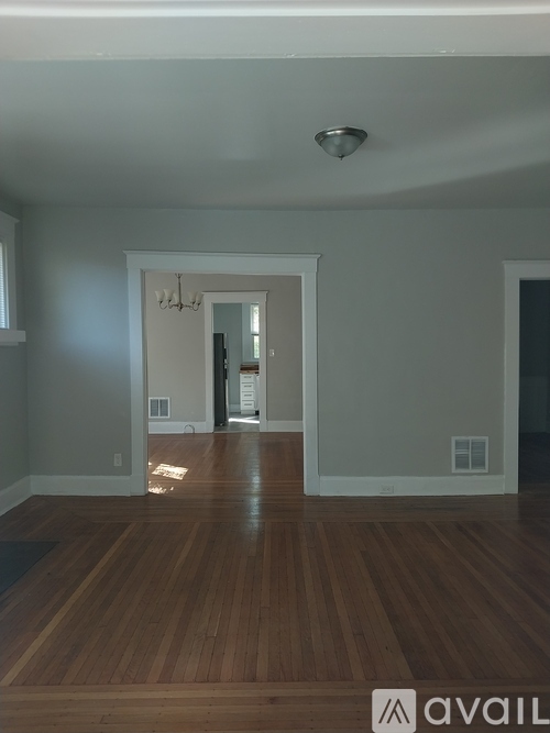649 Glenwood Ave 3 Beds Apartment for Rent - Photo gallery 5