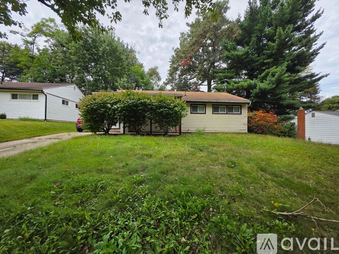 1236 Linden Ave 4 Beds Single Family Home for Rent - Photo gallery 2