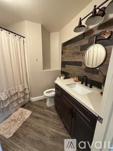 917 La Salle Circle 4 Beds Single Family Home for Rent - Photo gallery 1