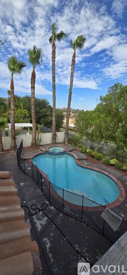 917 La Salle Circle 4 Beds Apartment for Rent