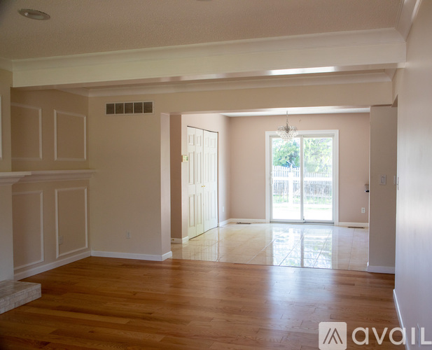 15579 Country Ridge Drive 4 Beds Single Family Home for Rent - Photo gallery 2