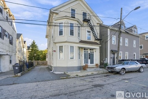 10 Kossuth St 2 Beds Apartment for Rent