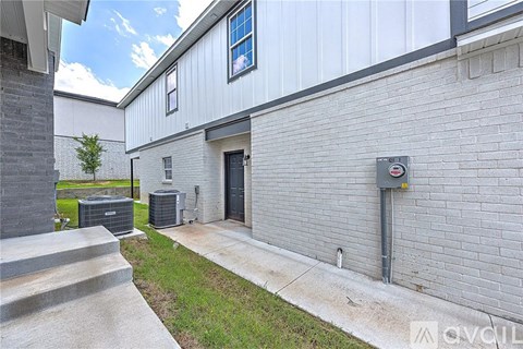 4211 W Santa Fe St 4 Beds Apartment for Rent