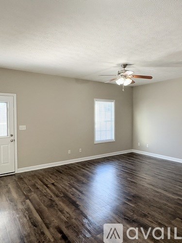 306 Moss Creek Ave 2 Beds Apartment for Rent
