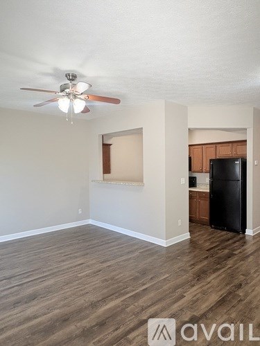 306 Moss Creek Ave 2 Beds Apartment for Rent