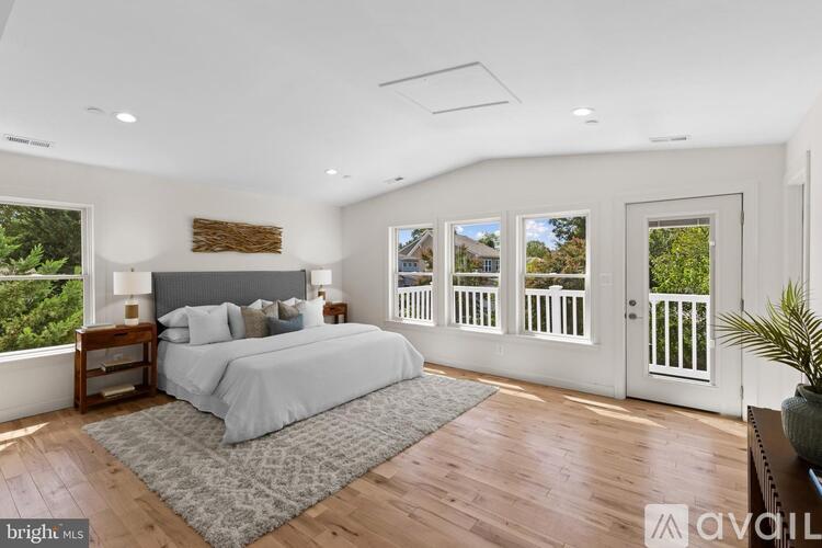 401 Jefferson Street 4 Beds Single Family Home for Rent - Photo gallery 3