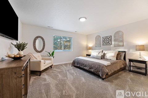 3917 N Amberwood Ave 4 Beds Apartment for Rent
