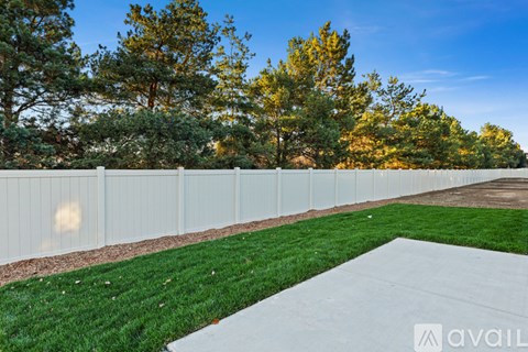 3917 N Amberwood Ave 4 Beds Apartment for Rent