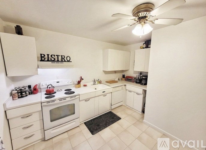 3 Leonard Avenue 2 Beds Single Family Home for Rent - Photo gallery 1