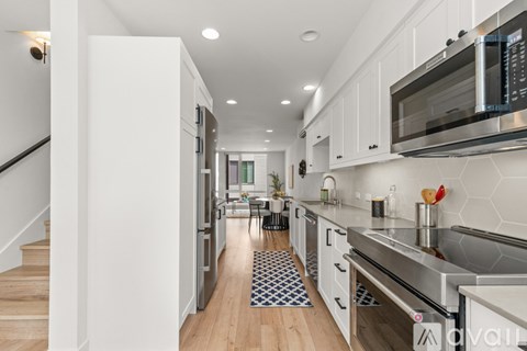 2106 NE 85Th St 2 Beds Apartment for Rent