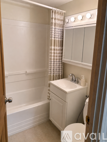 352 Riverway Studio Apartment for Rent - Photo gallery 2