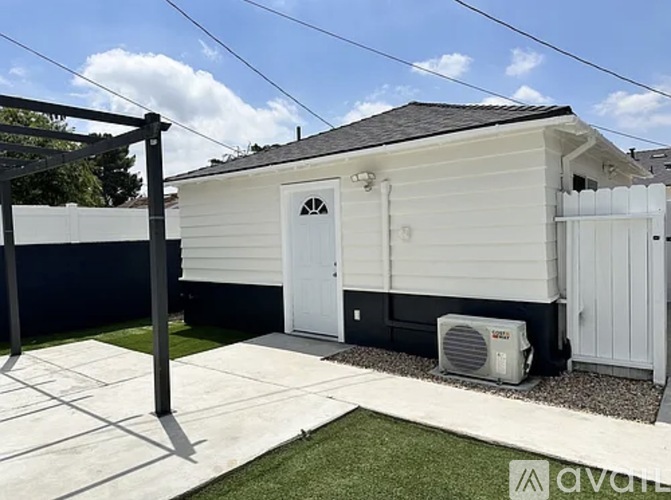 724 Geneva Street 1 Single Family Home for Rent - Photo gallery 5