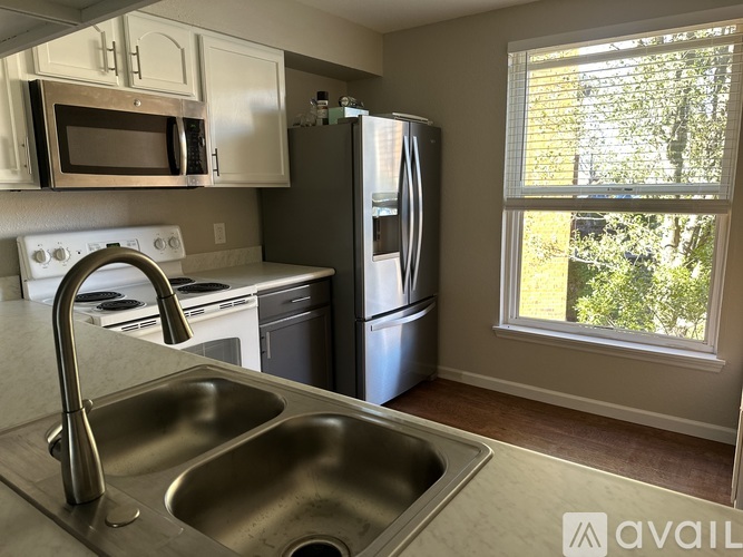 1996 Green Glen Drive 1 Condo for Rent - Photo gallery 5