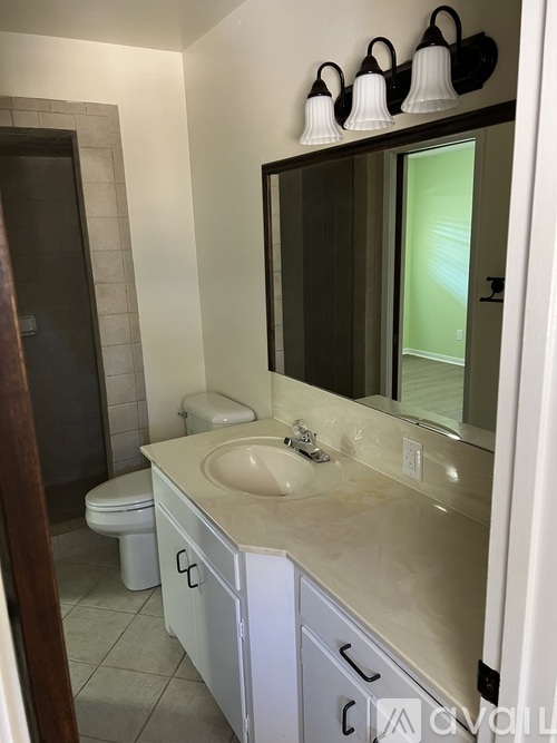 1221 Fairway Terrace 4 Beds Single Family Home for Rent - Photo gallery 1