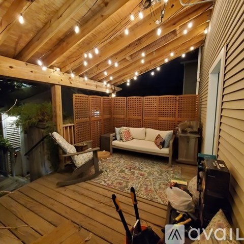 4704 North Kennicott Avenue 2 Beds Apartment for Rent