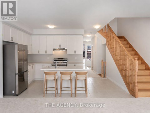22 KEENAN DRIVE 3 Beds Apartment for Rent