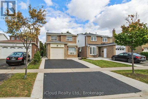 50 DENLOW DRIVE 3 Beds Apartment for Rent