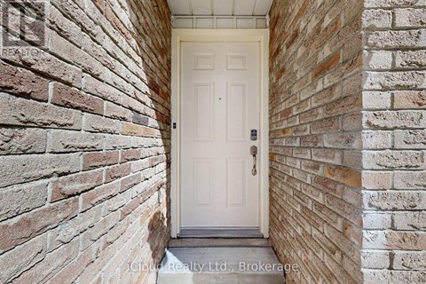 50 DENLOW DRIVE 3 Beds Apartment for Rent