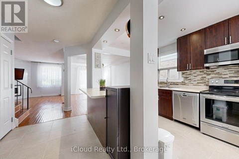 50 DENLOW DRIVE 3 Beds Apartment for Rent